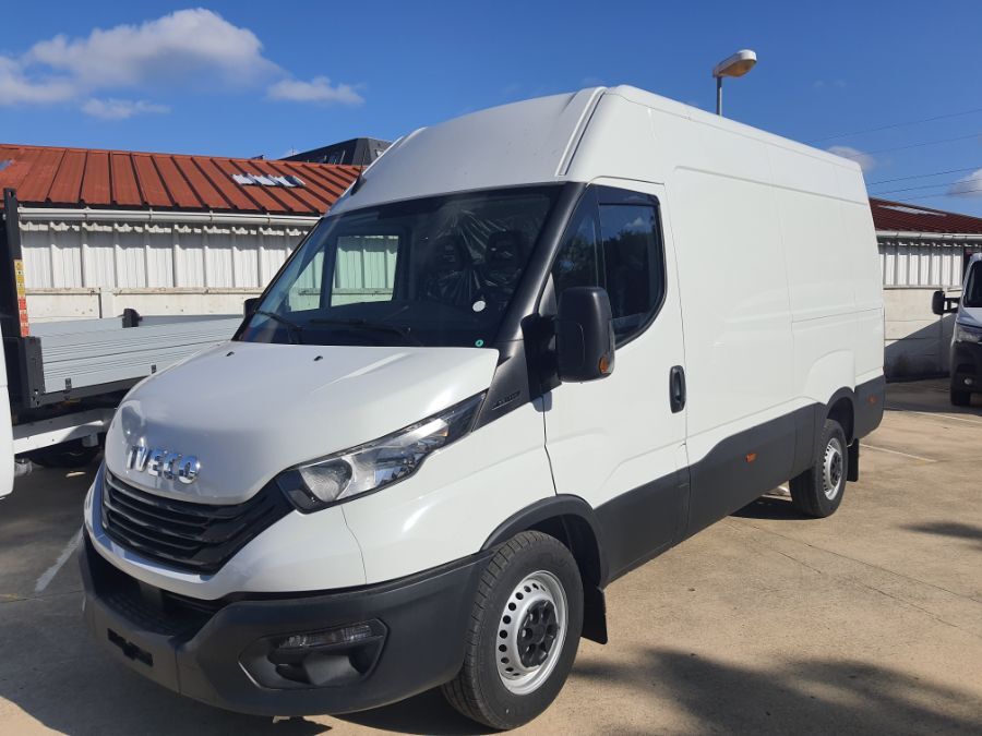 IVECO DAILY - 35S14V EMPATTEMENT 3520 L H2 2.3D 136CH (2022)