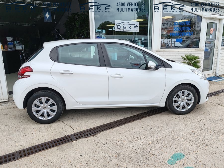 PEUGEOT 208 STE 6000€ HT - BLUEHDI 100 S&S PREMIUM PACK