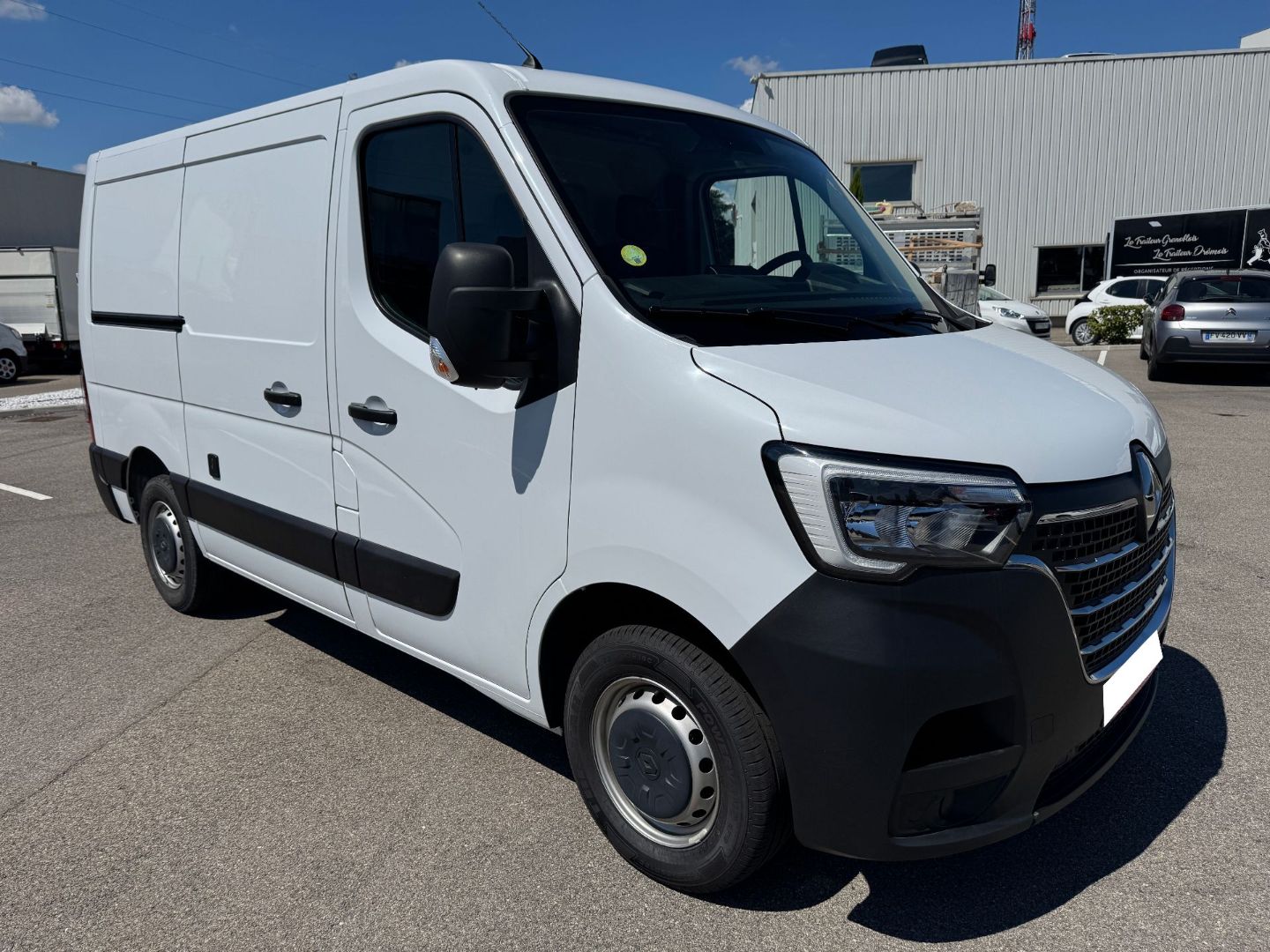 RENAULT MASTER FOURGON - F3300 L1H1 2.3 BLUE DCI 135 GRAND CONFORT