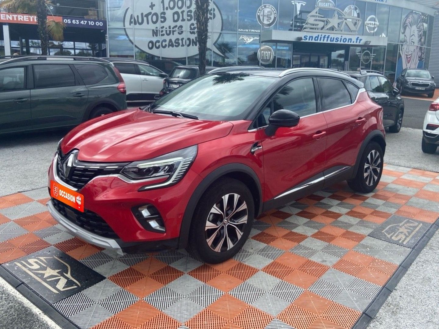 RENAULT CAPTUR TCe 90 BV6 TECHNO GPS 9.3" Caméra 360° Barres de Toit