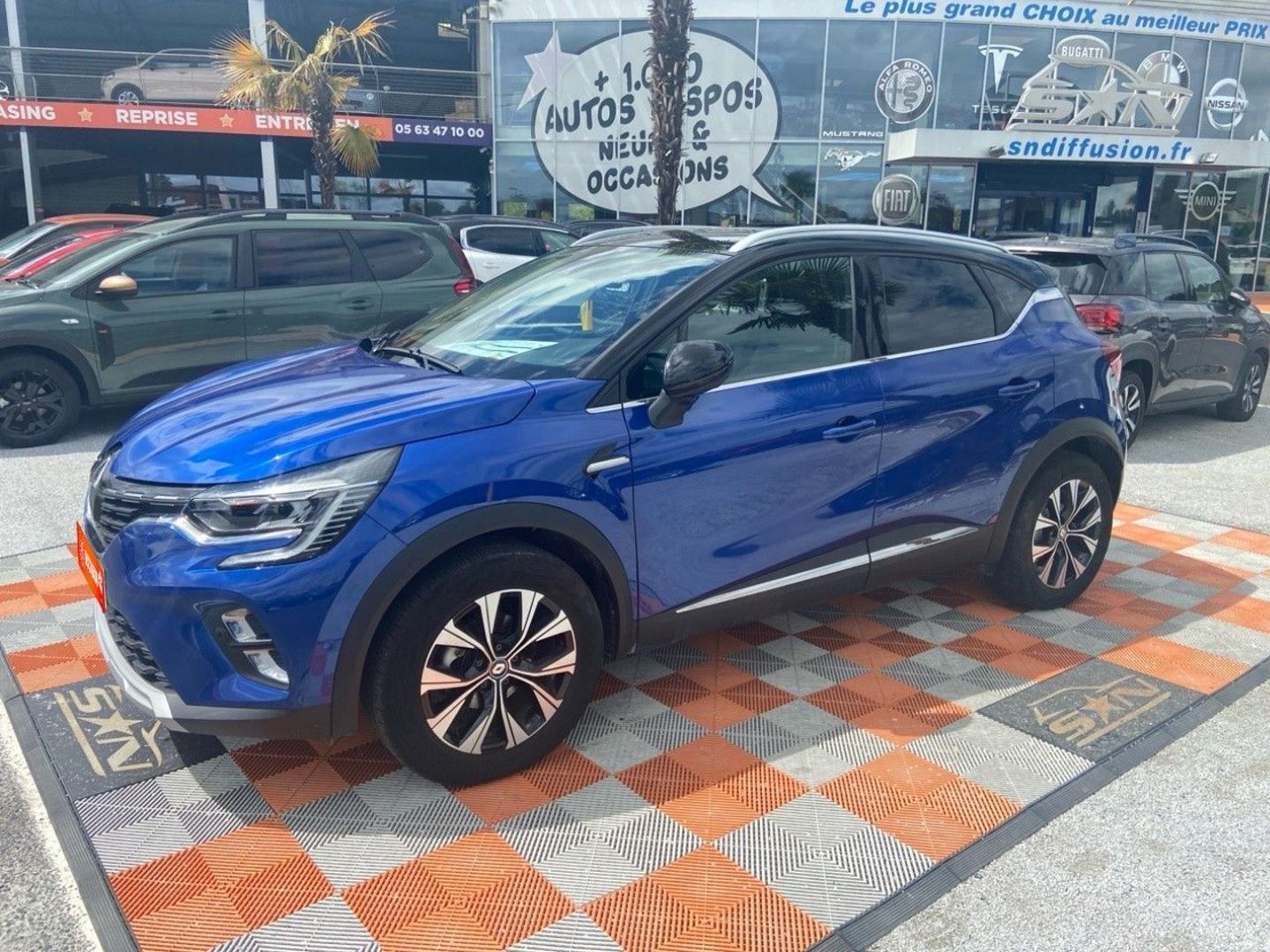 RENAULT CAPTUR - TCe 90 BV6 TECHNO GPS 9.3" Caméra 360° Barres de Toit