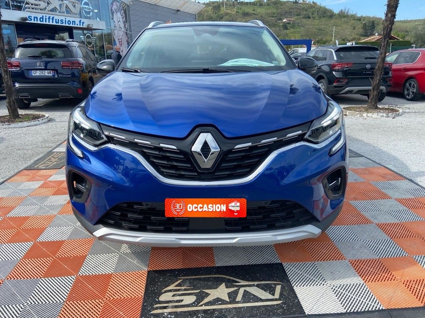 RENAULT CAPTUR - TCe 90 BV6 TECHNO GPS 9.3" Caméra 360° Barres de Toit