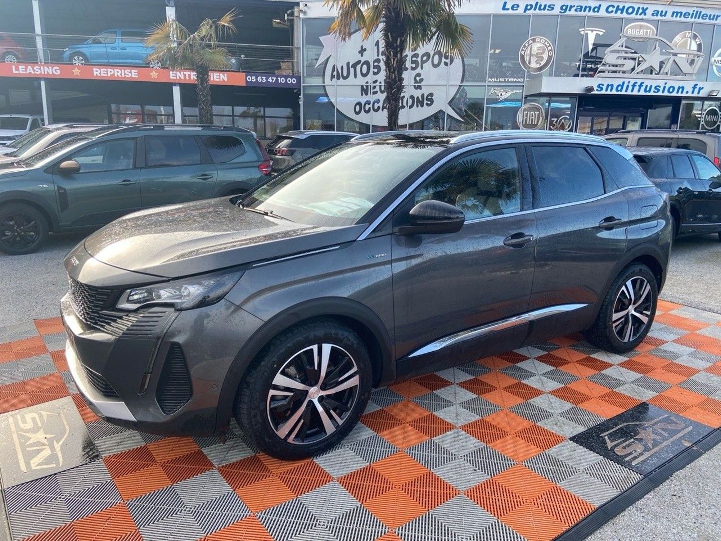 PEUGEOT 3008 HYBRID 225 EAT8 GT Hayon Attelage